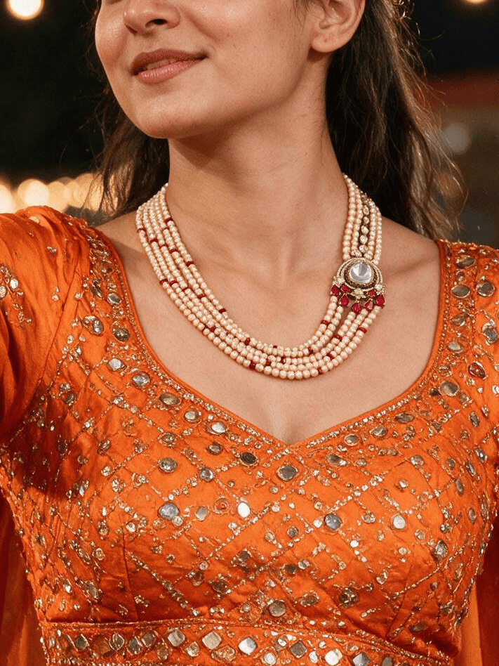 Laravya Necklace