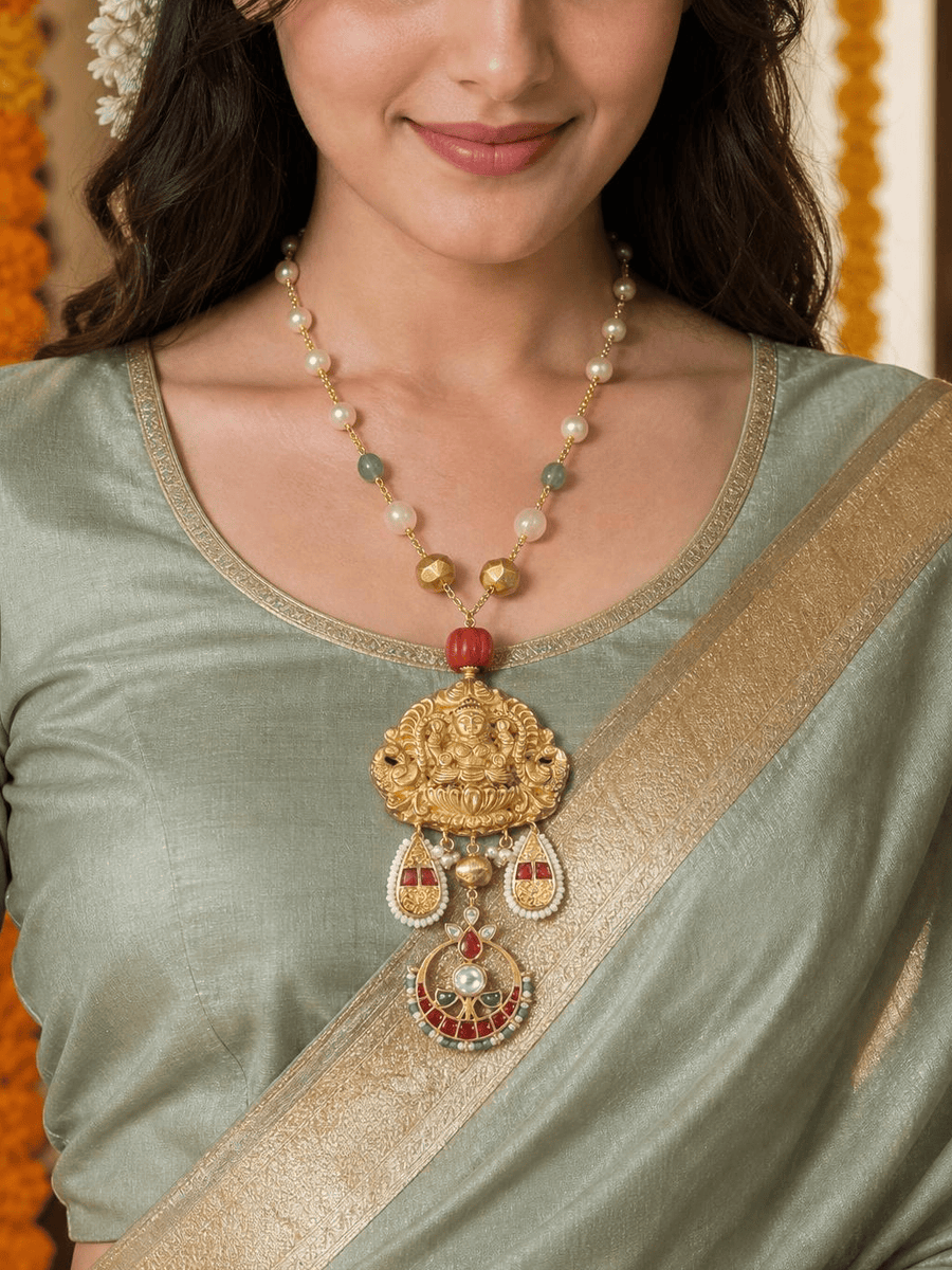 Raveliya Necklace