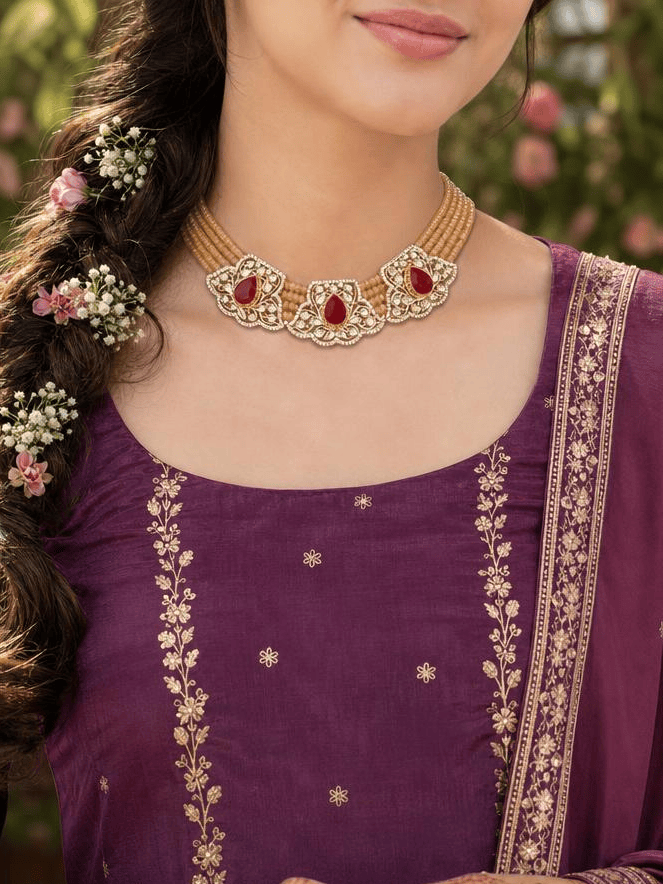 Vanya Necklace Set