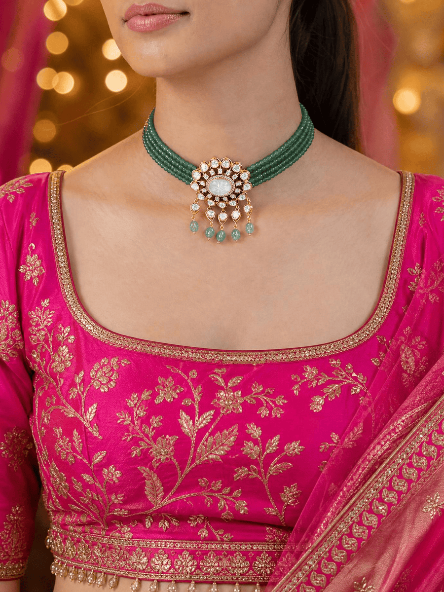 Tiyra Necklace Set