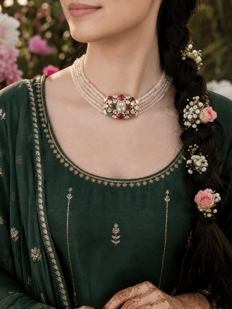 Reavi Necklace Set