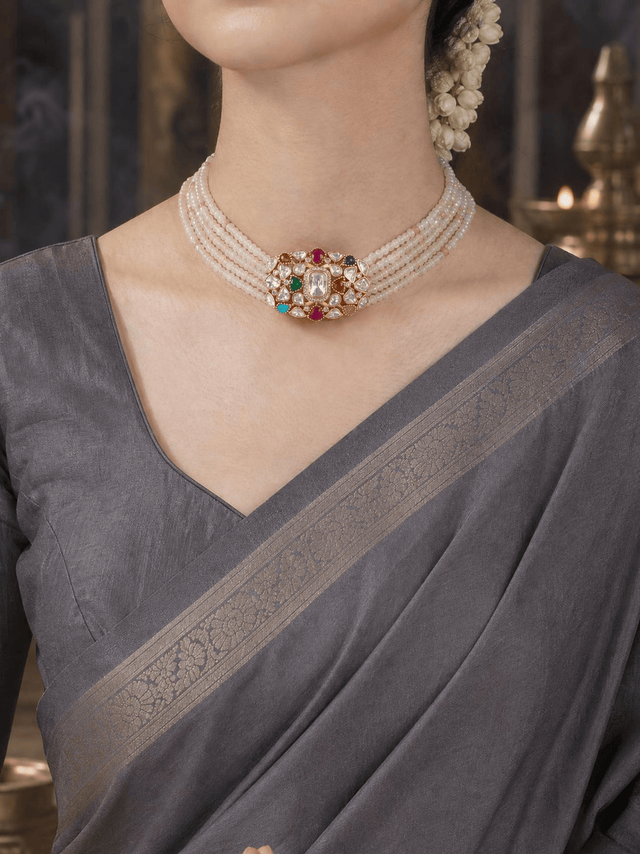 Reavi Necklace Set