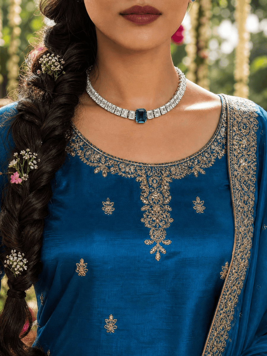 Vireya Necklace Set
