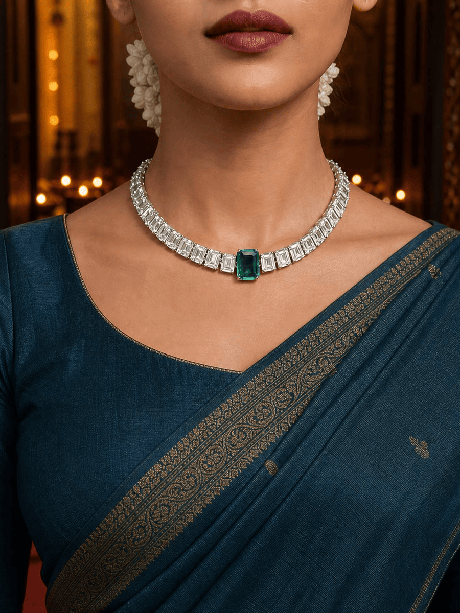 Vireya Necklace Set