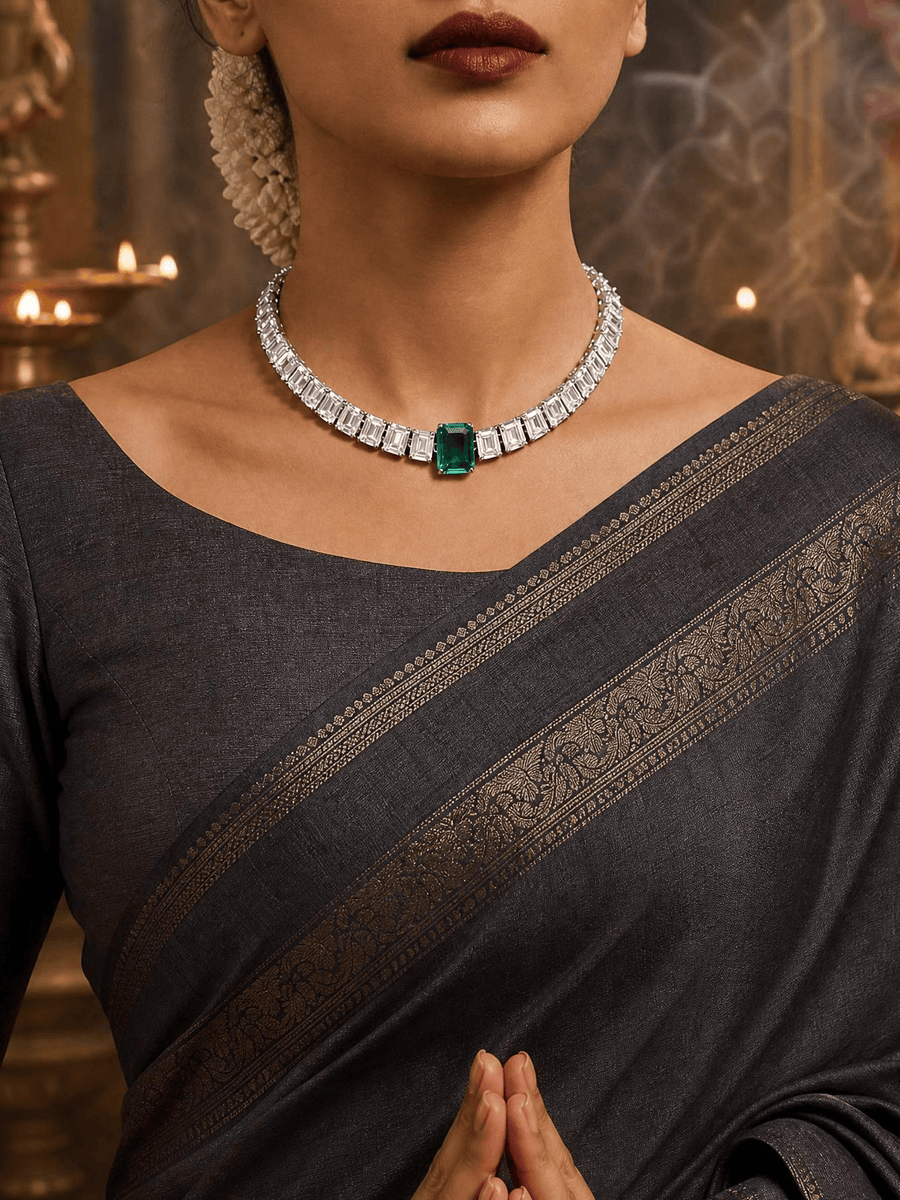 Vireya Necklace Set