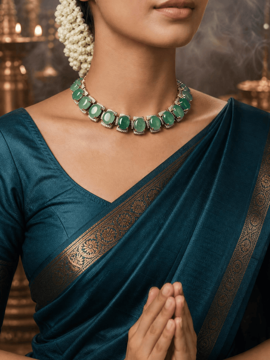 Devani Short Necklace Set