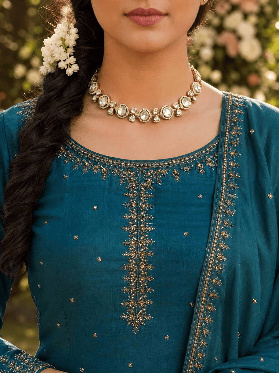 Kavina Short Necklace Set