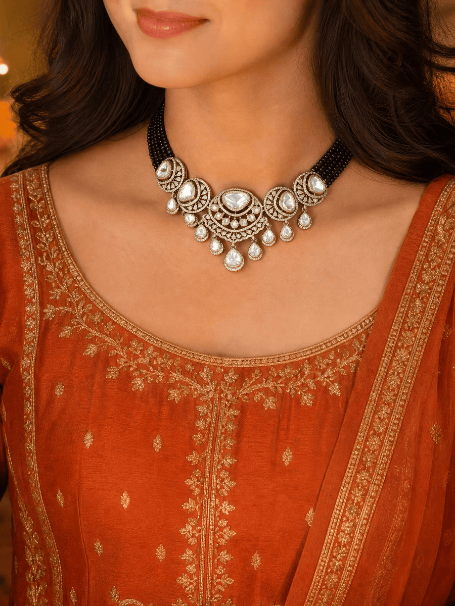 Kivya Short necklace set