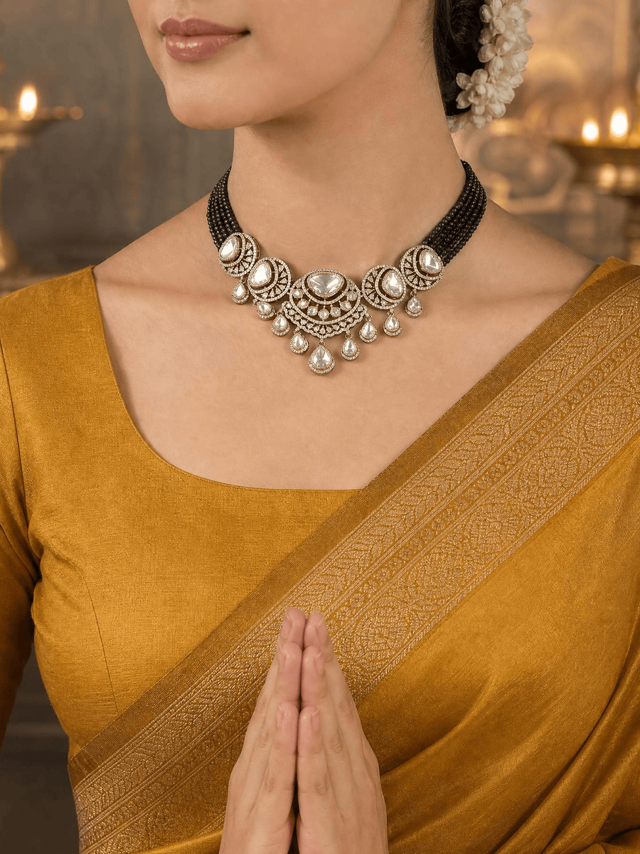 Kivya Short necklace set