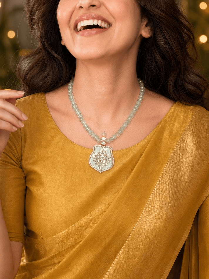 Green Bead Pendant Necklace Set