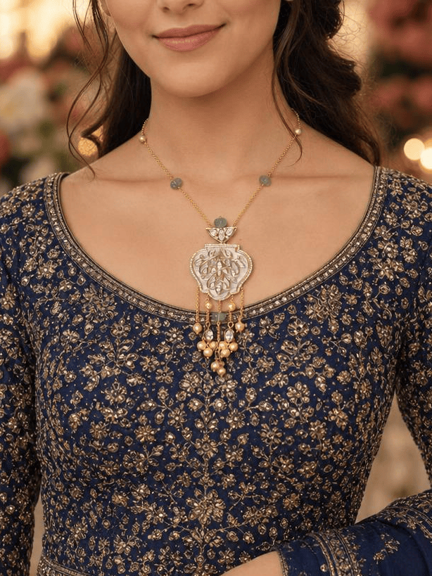 Ornate Pendant Necklace Set