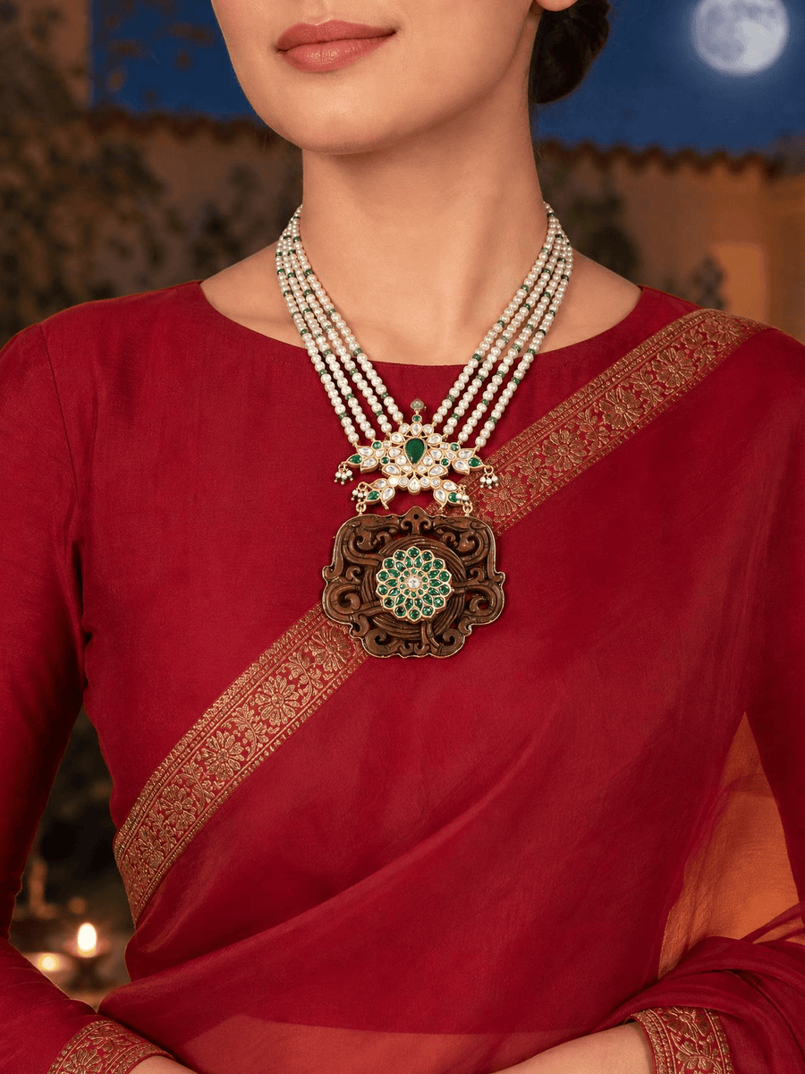 Neika Necklace Set