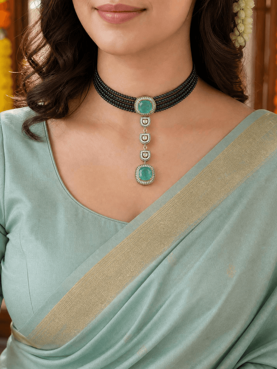 Vivya Necklace Set
