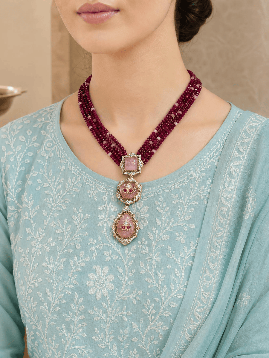 Yamika Necklace Set