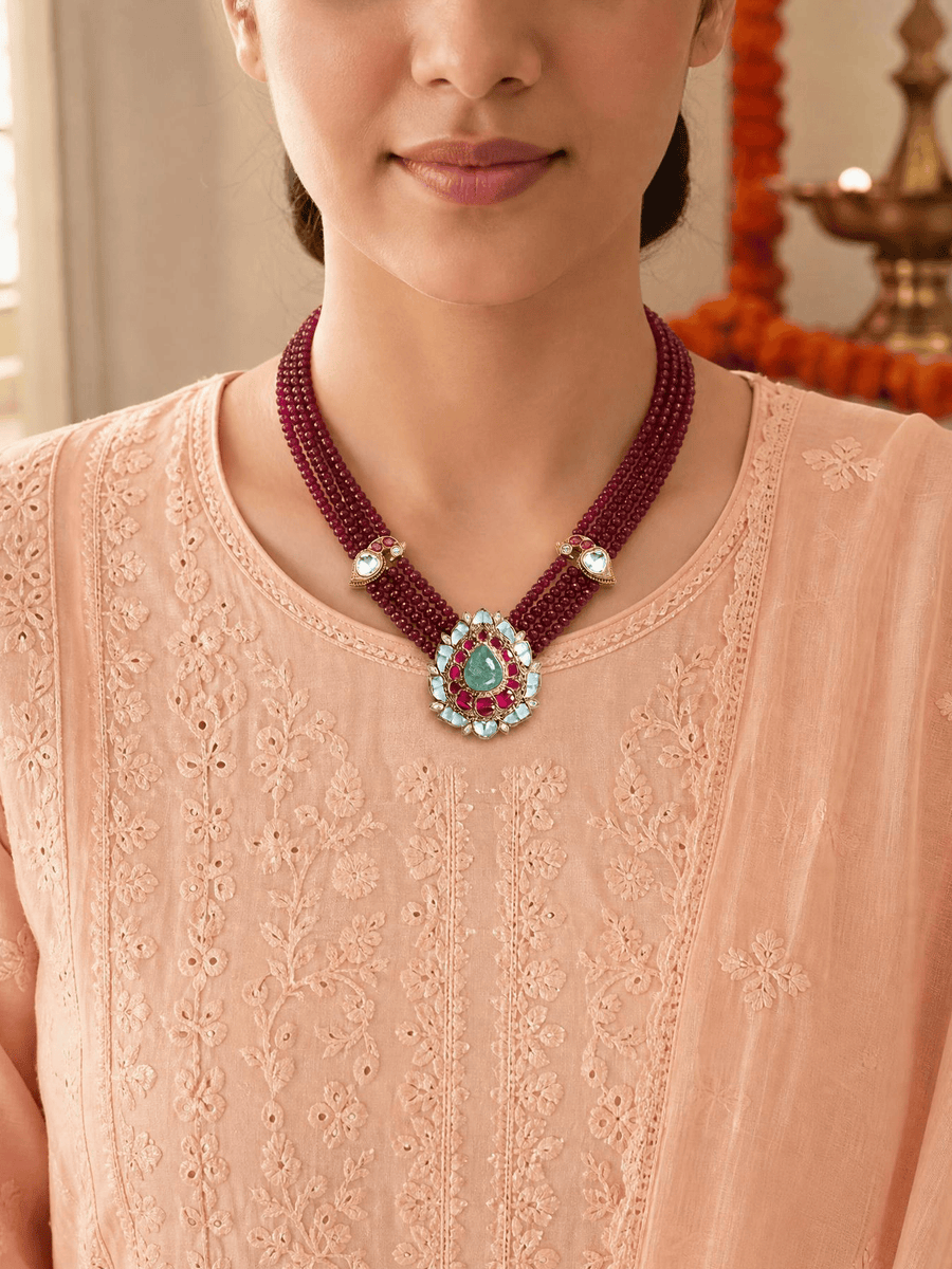 Ilaara Necklace Set