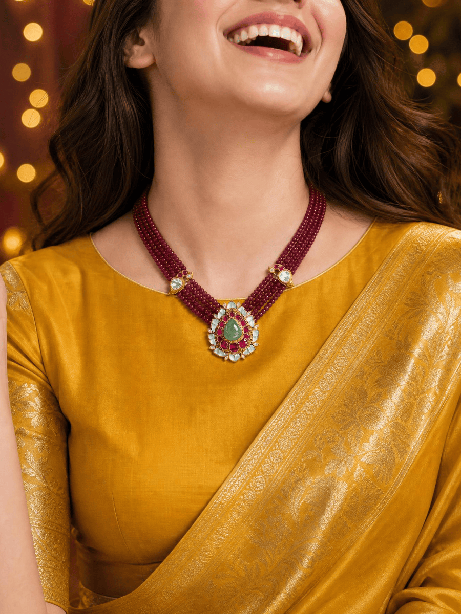 Ilaara Necklace Set