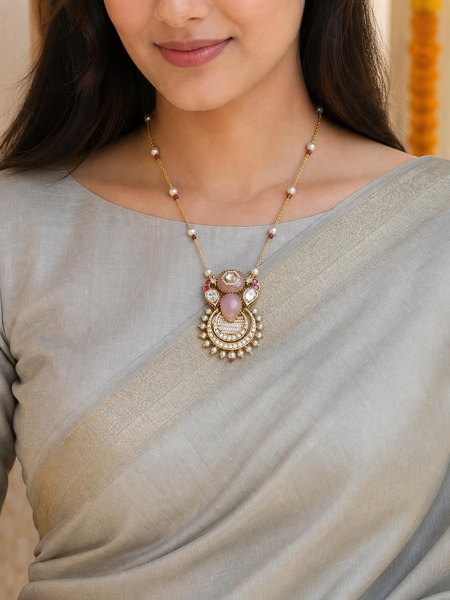 Ishani Necklace Set