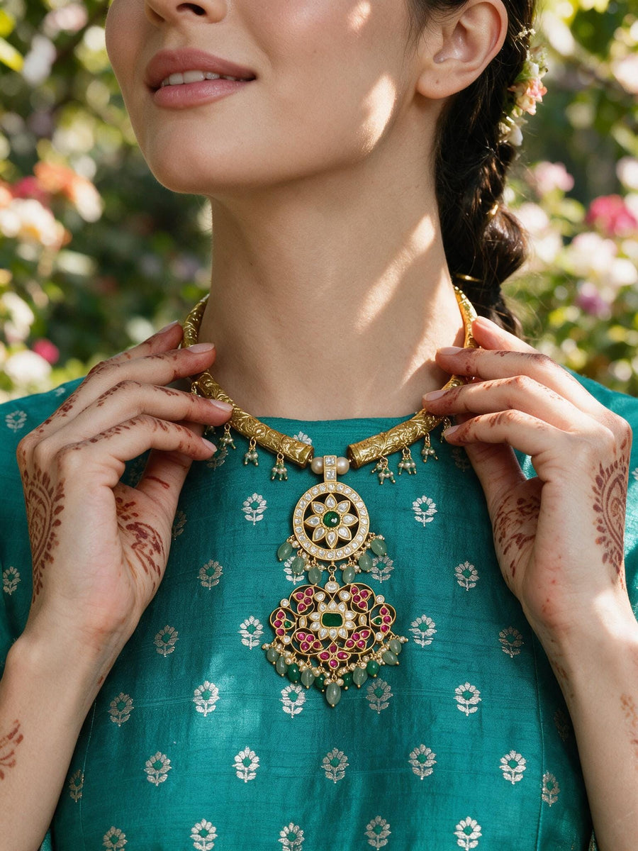 Regal Saaz Heritage Pendant Set