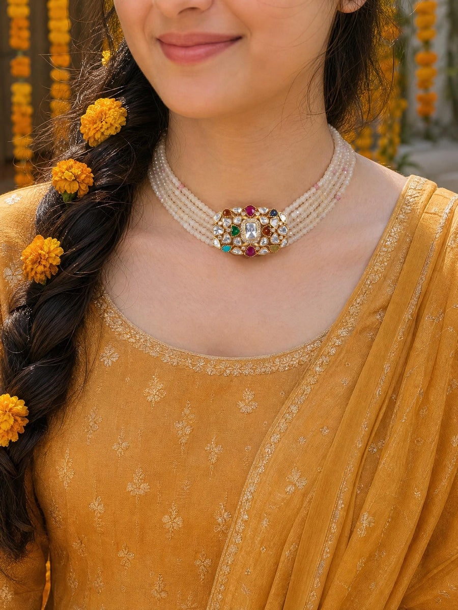 Reavi Necklace Set