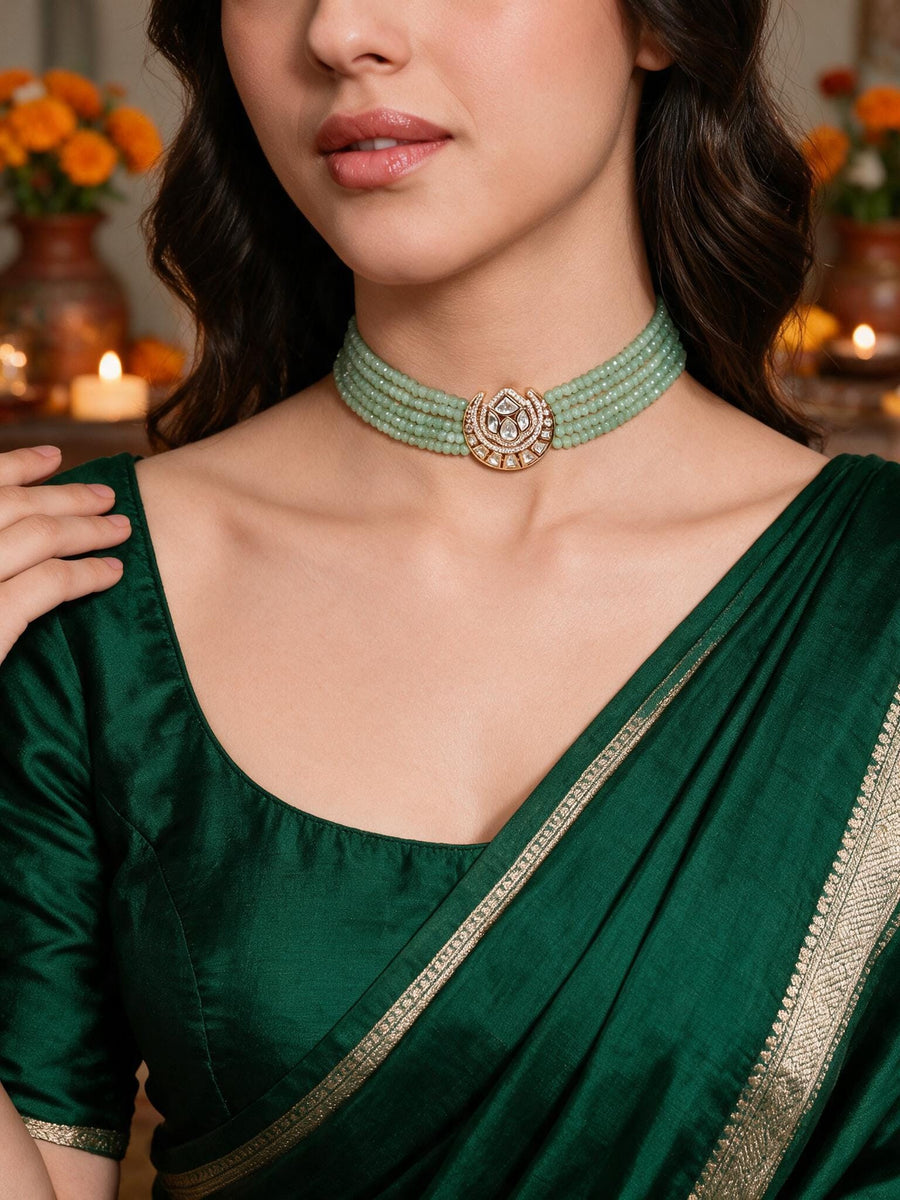 Glitzy Choker With Earrings