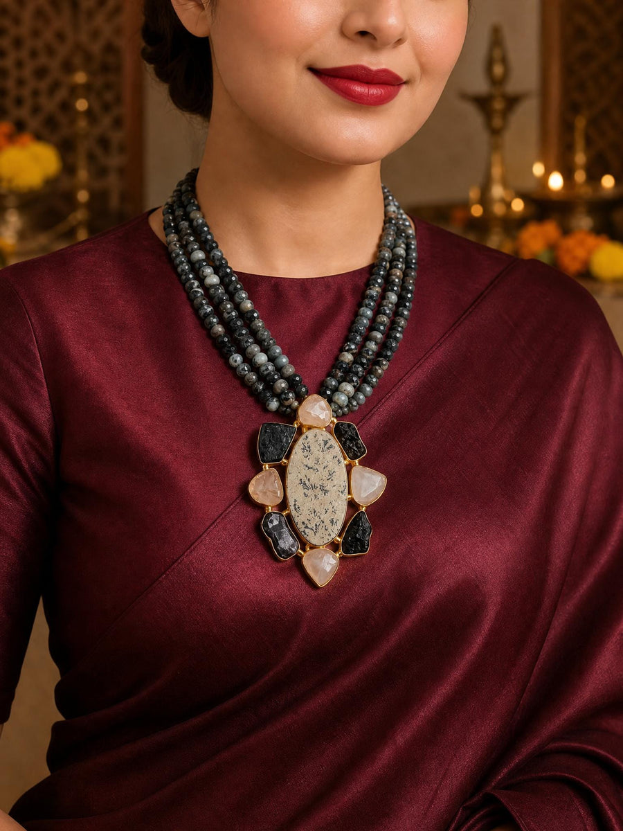 Cavirel Necklace