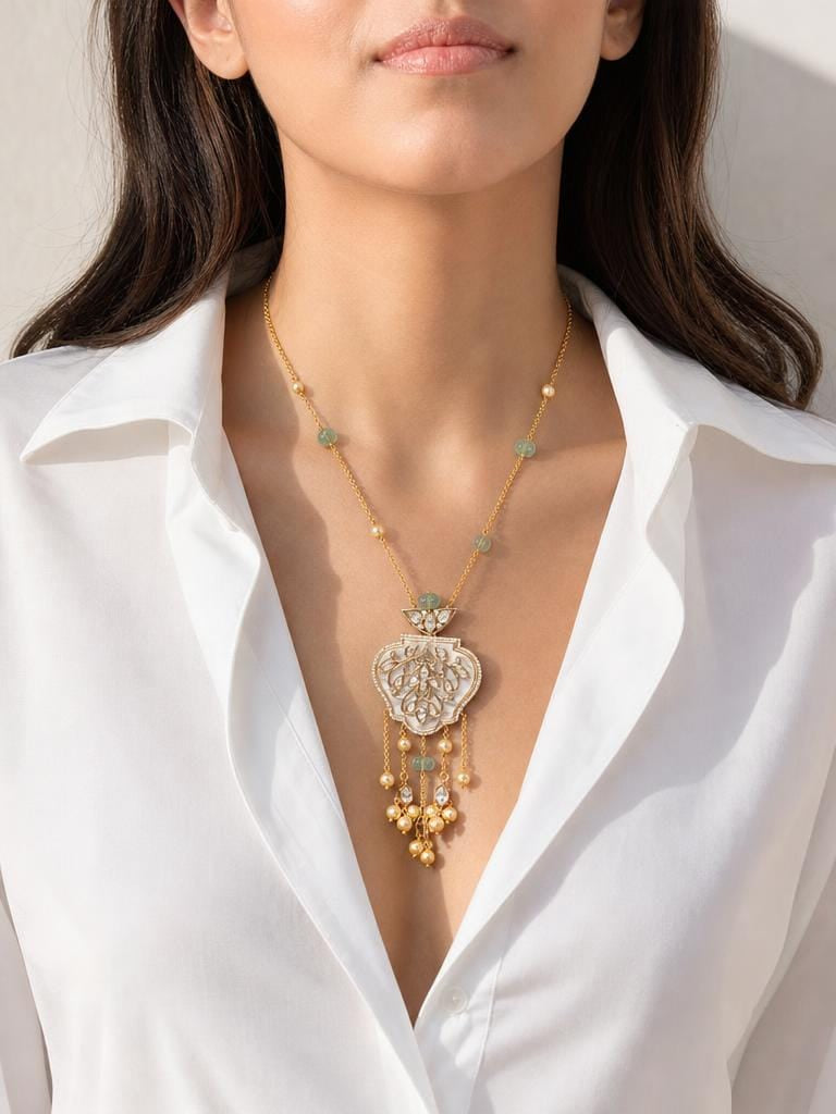 Ornate Pendant Necklace Set