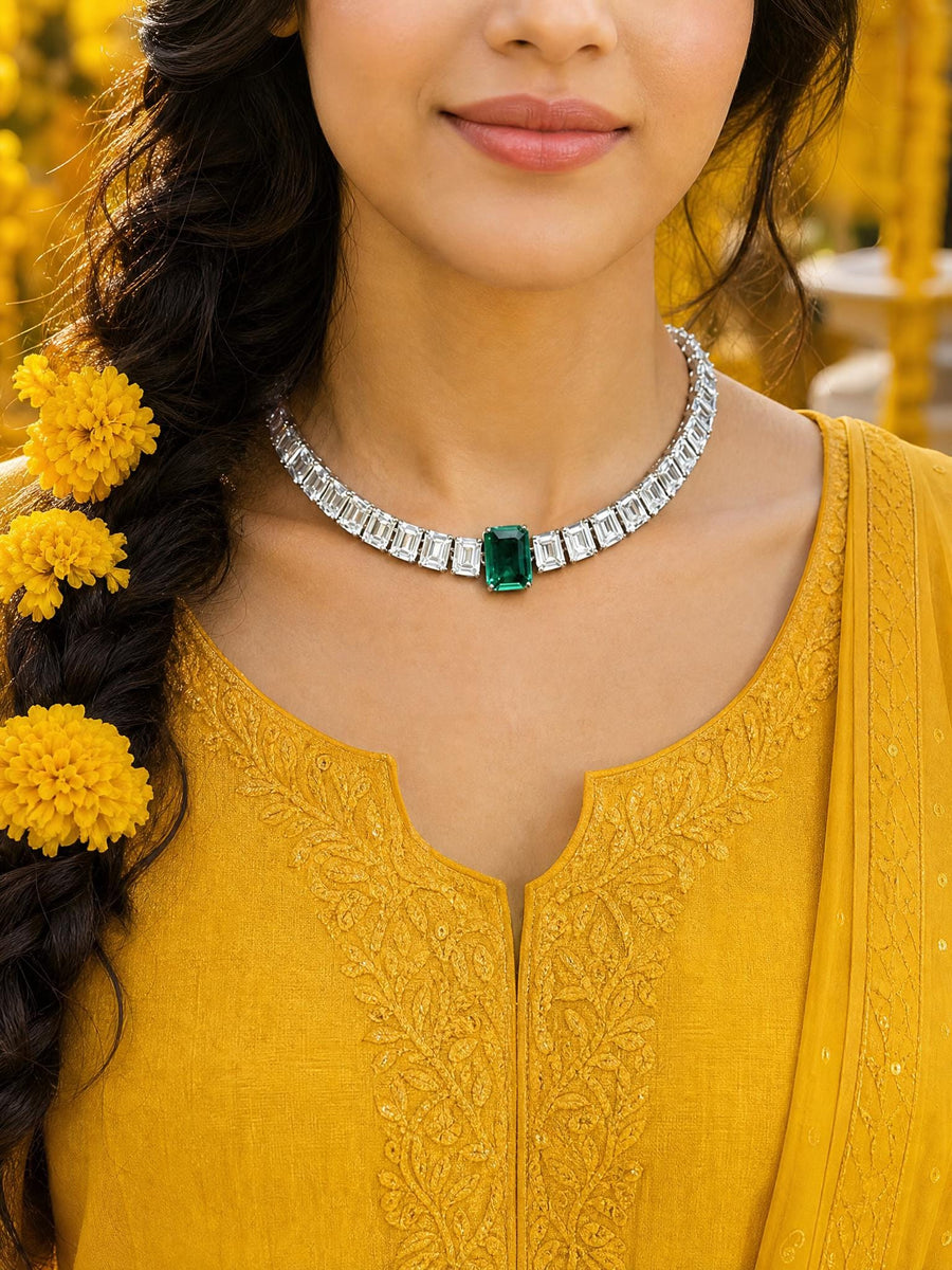 Vireya Necklace Set