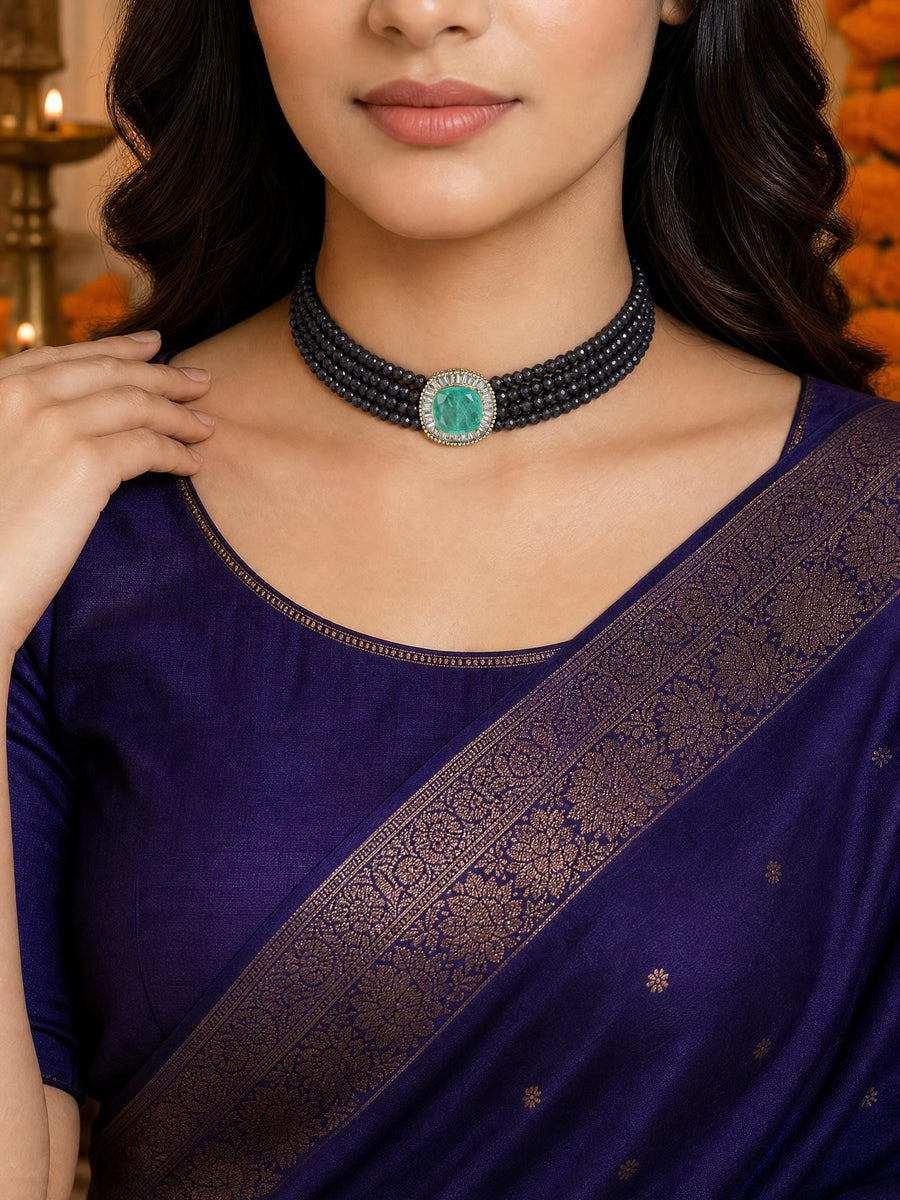 Aaira Necklace Set