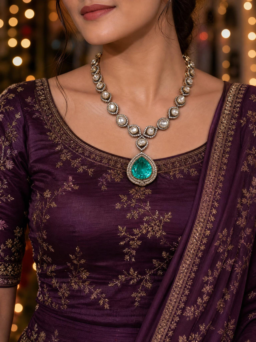 Reyasha Necklace Set