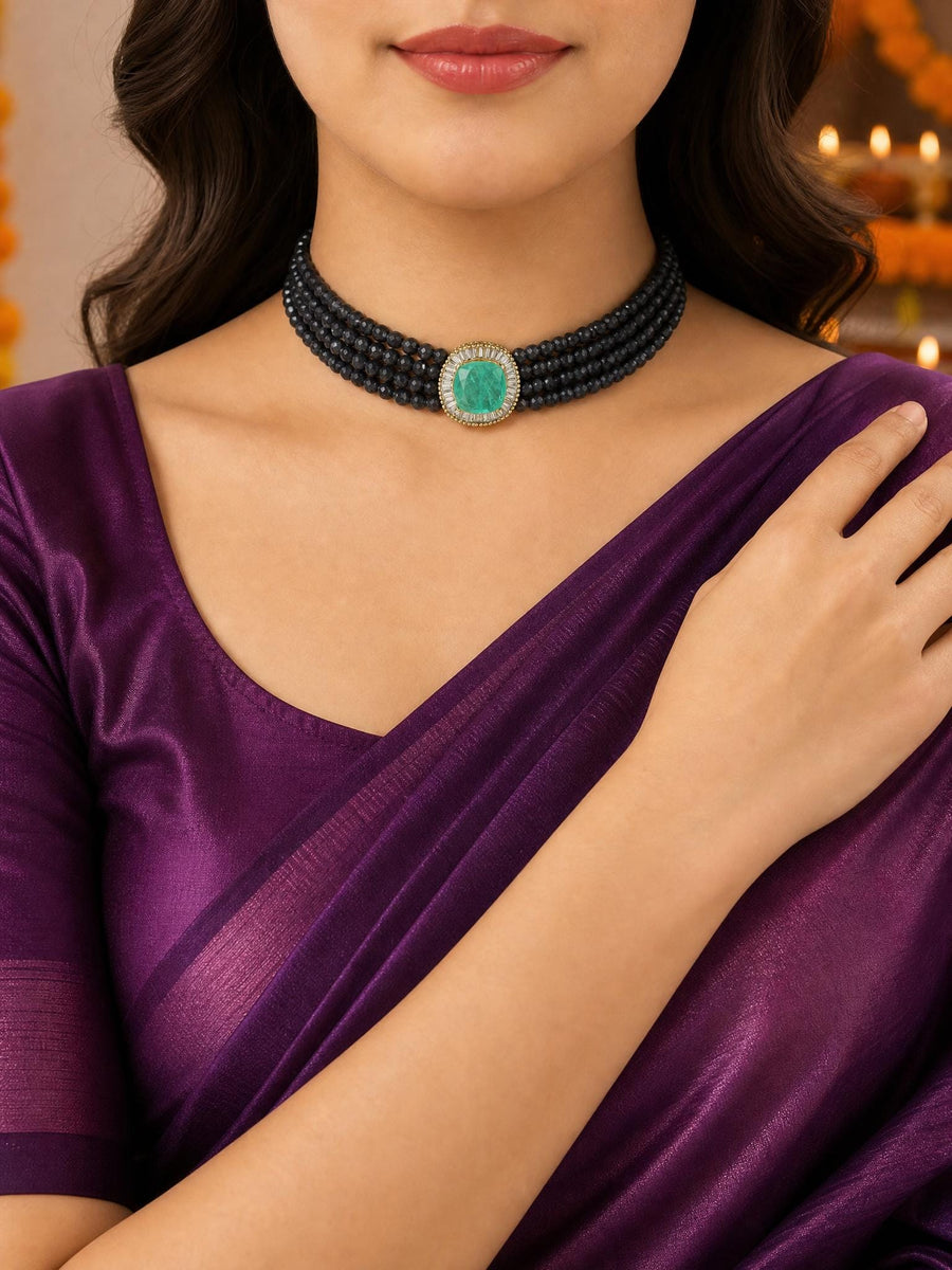 Aaira Necklace Set