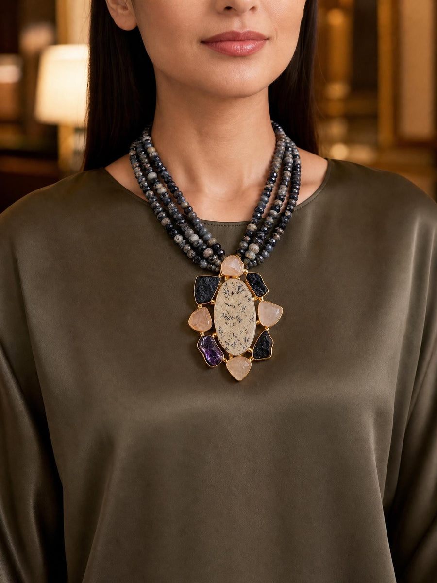Cavirel Necklace