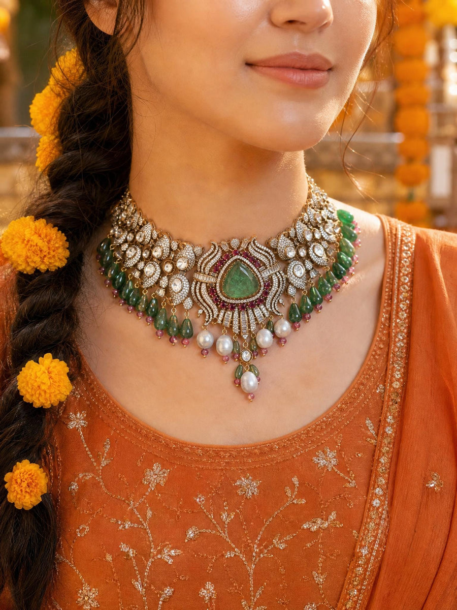 Chinmaya Necklace Set