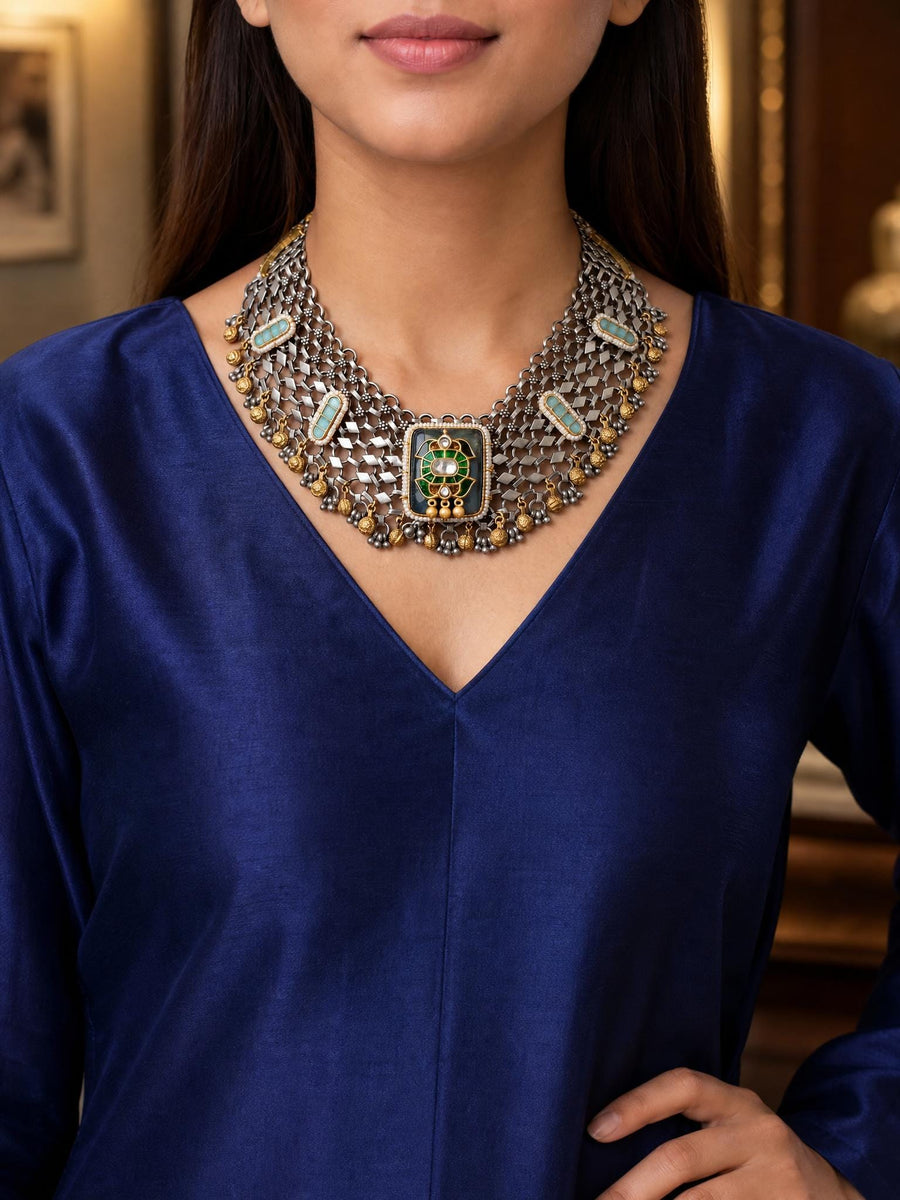 Arelvia Oxidised Necklace