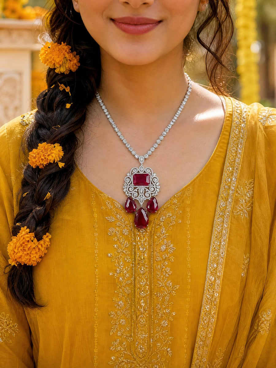 Orlina Necklace Set