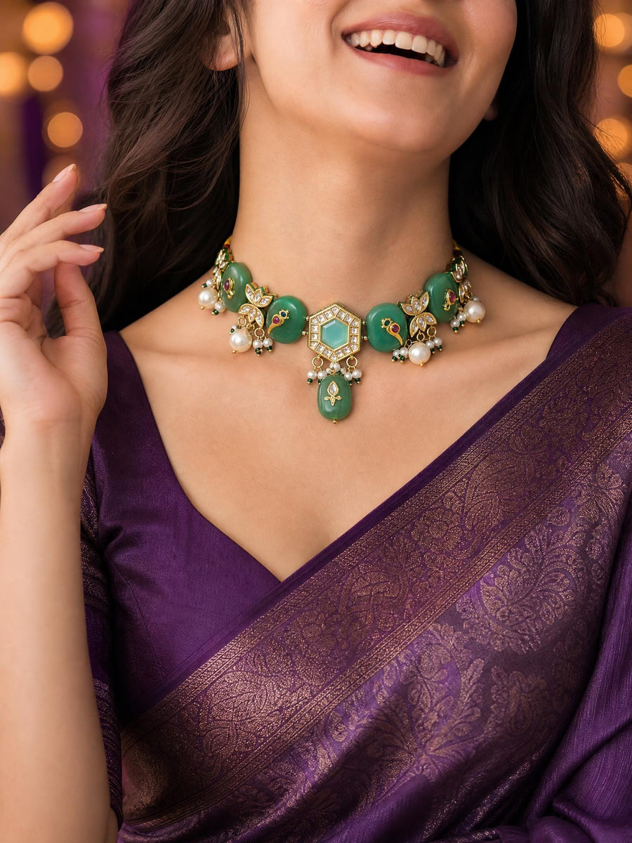 Pravya Necklace Set