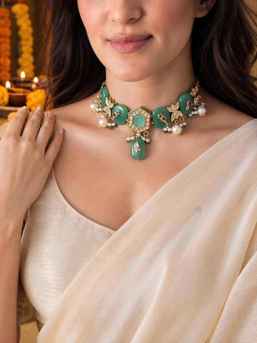 Pravya Necklace Set