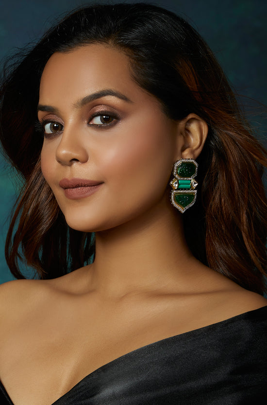 Load image into Gallery viewer, Classic Green Polki Earrings - Joules by Radhika
