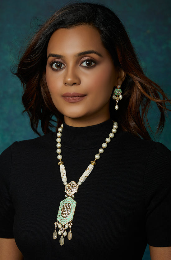 Load image into Gallery viewer, Green Enamelled And White Pearl Necklace Set - Joules by Radhika
