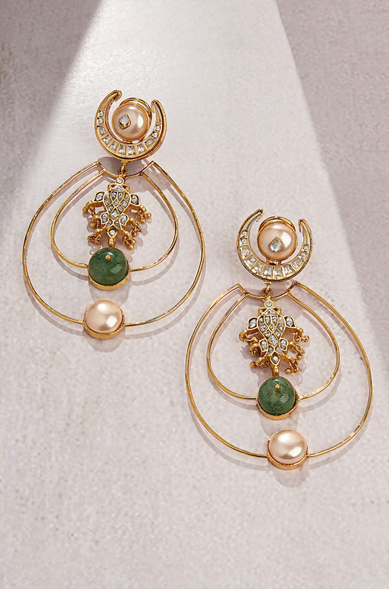 Load image into Gallery viewer, Charismatic Gold Tone  Earring
